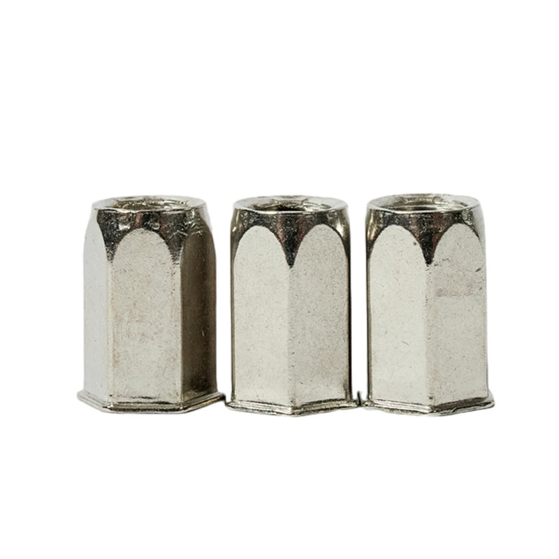 مهره پرچ سر شش گوش
